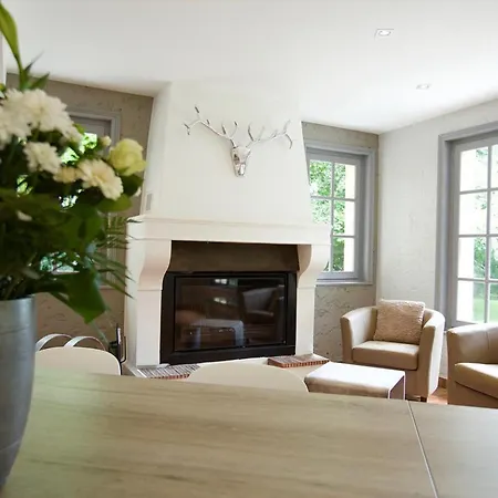 Spacieuse Et Elegante Avec Grand Parc Arbore, Et Equipements Pour 14 Personnes - Fr-1-510-2 Vakantiehuis Estaires