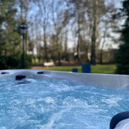 Spacieuse Et Elegante Avec Grand Parc Arbore, Et Equipements Pour 14 Personnes - Fr-1-510-2