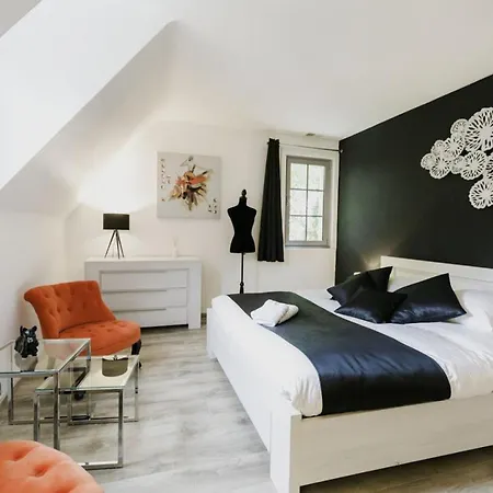 Spacieuse Et Elegante Avec Grand Parc Arbore, Et Equipements Pour 14 Personnes - Fr-1-510-2 Vakantiehuis