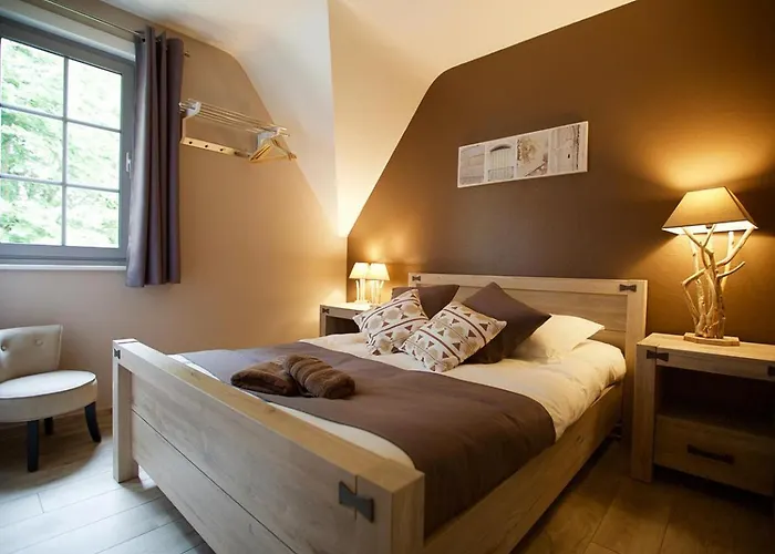 Spacieuse Et Elegante Avec Grand Parc Arbore, Et Equipements Pour 14 Personnes - Fr-1-510-2 Feriehus *