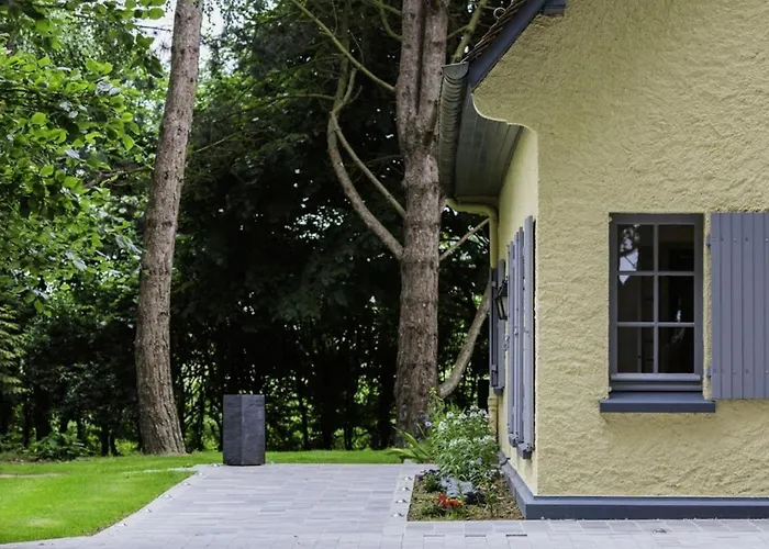 Spacieuse Et Elegante Avec Grand Parc Arbore, Et Equipements Pour 14 Personnes - Fr-1-510-2 Feriehus