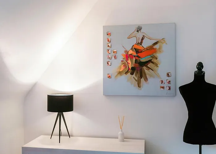 Spacieuse Et Elegante Avec Grand Parc Arbore, Et Equipements Pour 14 Personnes - Fr-1-510-2 Feriehus *