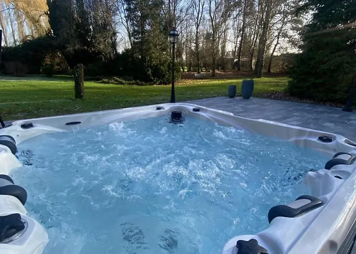 Spacieuse Et Elegante Avec Grand Parc Arbore, Et Equipements Pour 14 Personnes - Fr-1-510-2 Feriehus Estaires